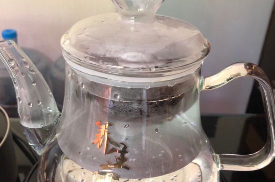 蒸茶和煮茶的區(qū)別，蒸茶和煮茶哪個(gè)好