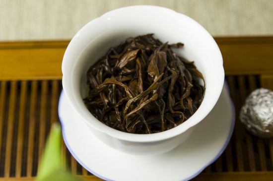 干吃茶葉致癌嗎，長期吃干茶葉的危害