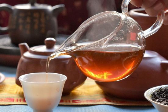 老茶浸蜜有什么功效，茶葉浸蜂蜜治咳嗽
