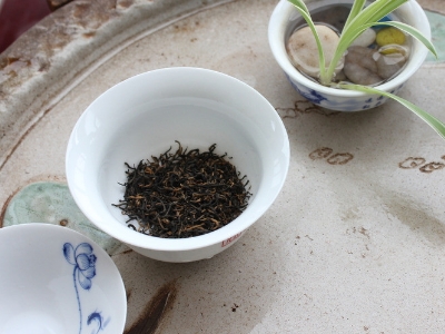 喝茶的好處和壞處分別是什么，長期喝茶有什么危害？