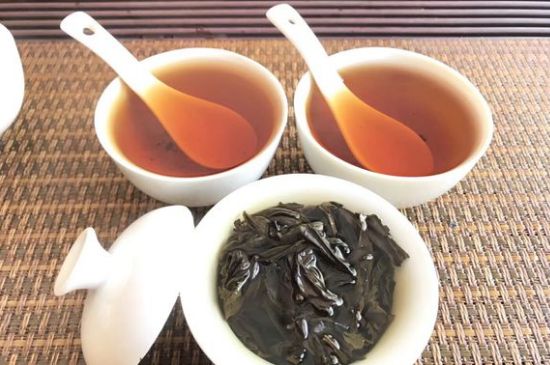大紅袍第一泡要倒掉嗎，洗茶水需倒掉但第一泡出湯