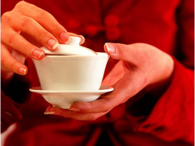 鐵觀音的泡法，水溫100°C最佳第一泡不能喝