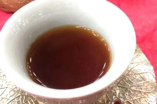 黑茶調(diào)理婦科病，女人喝黑茶好處太多了！