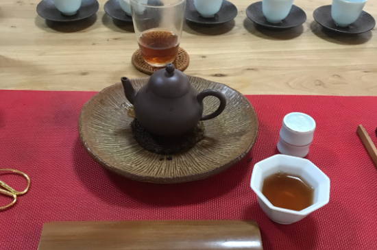 肉桂可以用紫砂壺沖泡嗎，紫砂壺能泡武夷巖茶肉桂用嗎？