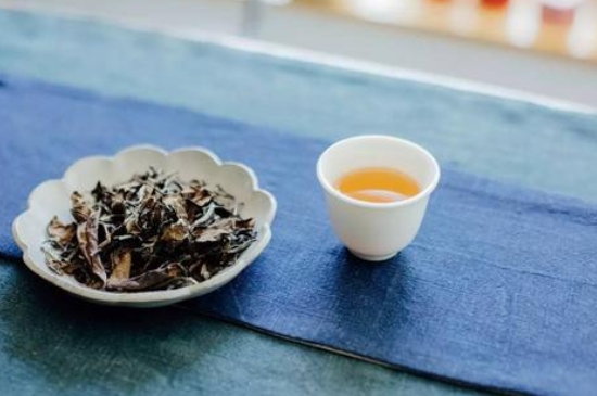 福鼎白茶能長時間悶泡嗎，老白茶可以悶著喝嗎？