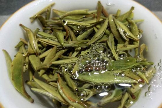 老茶和新茶哪個(gè)好，老茶好喝還是新茶好喝
