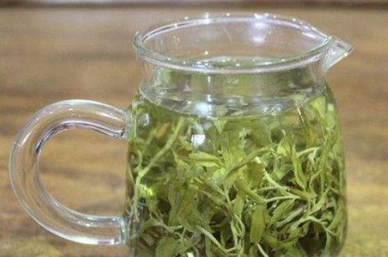 怎樣辨別莓茶發(fā)霉了，莓茶發(fā)霉和白霜的區(qū)別