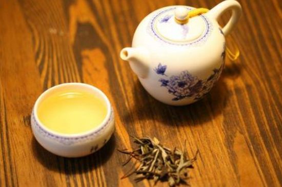什么茶葉容易放香精，香精茶有什么危害？