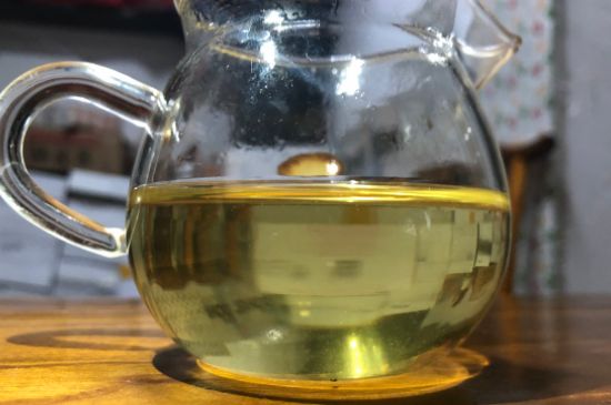 香精茶喝多了會(huì)怎么樣，茶葉加香精有什么害處？