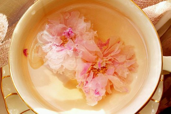 玫瑰花茶的功效與作用，堅持喝一個月玫瑰花茶會怎樣？