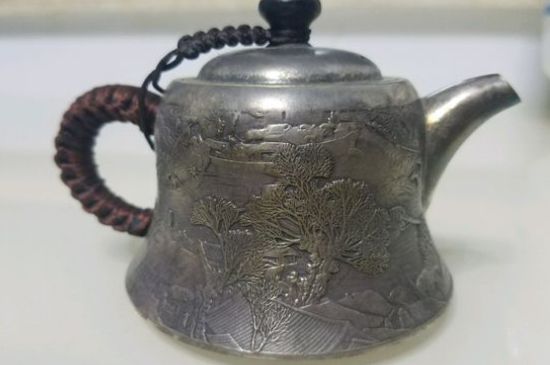 銀壺泡茶后為什么會(huì)變黑，銀壺內(nèi)膽發(fā)黑怎么辦