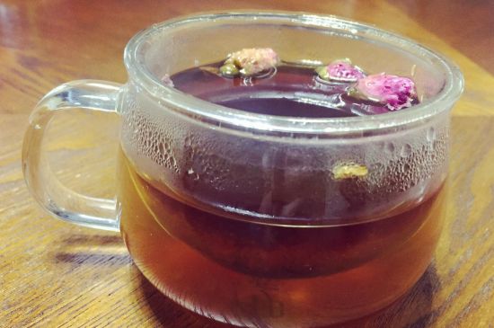 喝玫瑰花茶能祛斑嗎，玫瑰花茶有祛斑的功效嗎？