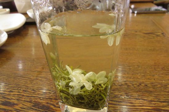 茉莉茶葉的功效與禁忌，什么人不適合喝茉莉花茶？