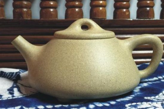 本山綠泥怎么分辨真假，真正的本山綠泥紫砂壺怎么鑒別？