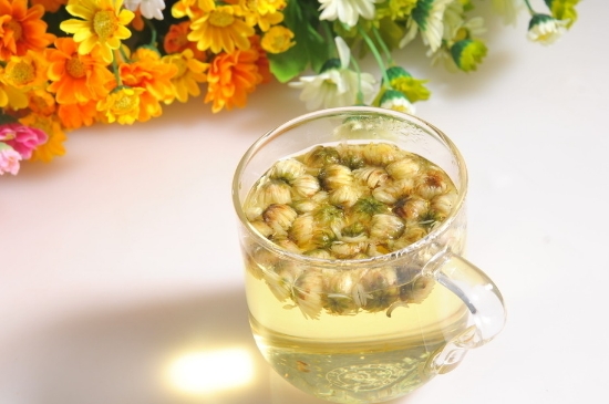 喝菊花茶有什么效果，女人長期喝菊花茶好嗎？