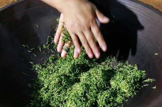 茶葉怎么炒制才香，怎樣炒茶葉更香？