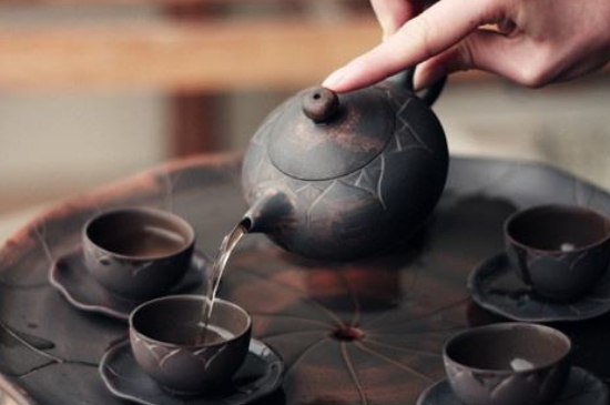 坭興陶主要泡什么茶，廣西坭興陶壺適合泡哪些茶？