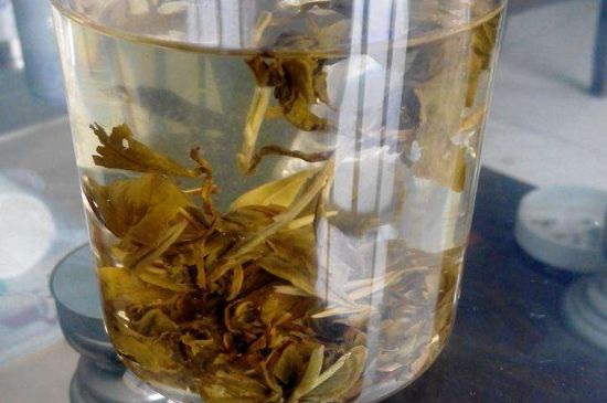茉莉龍珠保質期多長時間，茉莉龍珠茶放幾年了還能喝嗎？