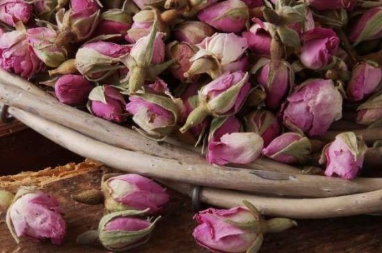 玫瑰花茶是應(yīng)該煮還是蒸，玫瑰花茶是不是煮一下效果更好？