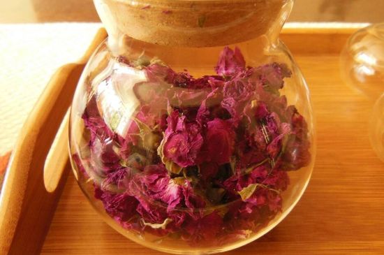 好玫瑰花茶多少錢一斤啊，玫瑰花茶價(jià)格多少錢合理？
