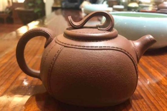 泡茶用坭興陶和紫砂壺哪個好，紫砂壺比坭興陶壺好嗎？