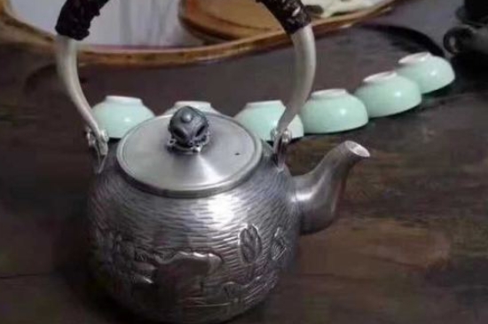 常見的七大材質(zhì)的茶具優(yōu)缺點，用什么材質(zhì)的茶具泡茶最好？