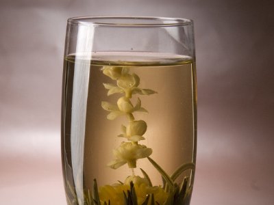 女孩喝茉莉茶的好處，茉莉花茶女生喝好嗎？