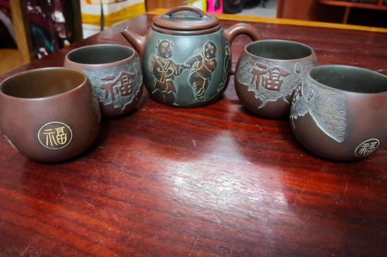 坭興陶主要泡什么茶，廣西坭興陶壺適合泡哪些茶？