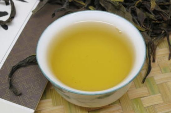 烏崠鴨屎香屬于哪類茶，鳳凰鴨屎香是紅茶還是綠茶？