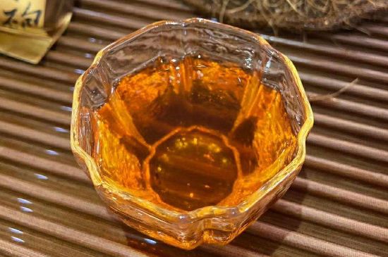 武夷巖茶大紅袍，喝起來是什么味道？