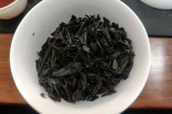 大紅袍煙熏味是好茶嗎，能不能喝對人體有壞處嗎