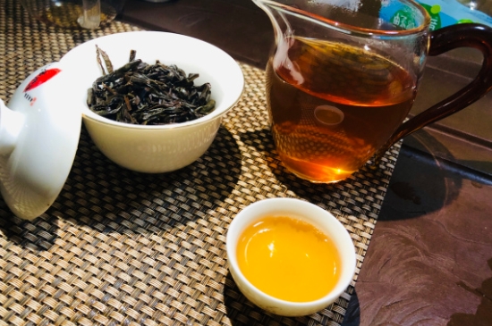 為什么喝巖茶會(huì)上火，巖茶喝多上火怎么辦？