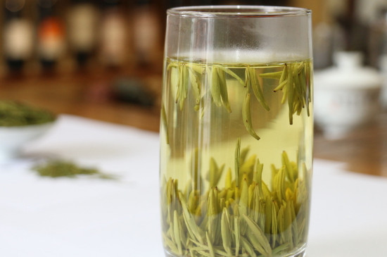 竹葉青茶泡不立起來(lái)怎么回事，竹葉青茶怎么泡立起來(lái)