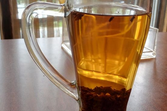 紅茶放置10年還能喝嗎，多年過期紅茶居然還能喝？