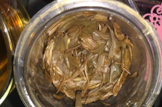 金駿眉有幾個(gè)品種分哪幾個(gè)級(jí)別？按茶樹劃分5個(gè)等級(jí)！
