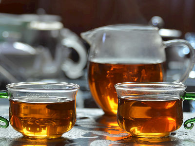 紅茶和綠茶的區(qū)別，常喝紅茶好還是綠茶好？