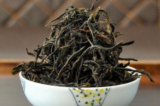 蜜蘭香和鴨屎香區(qū)別，鳳凰單樅鴨屎香vs蜜蘭香圖片對(duì)比