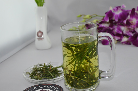 竹葉青茶泡不立起來(lái)怎么回事，竹葉青茶怎么泡立起來(lái)