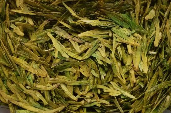 西湖龍井茶毫和發(fā)霉區(qū)別圖片，長(zhǎng)霉的龍井茶葉會(huì)是什么樣？