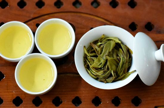 烏崠鴨屎香屬于哪類茶，鳳凰鴨屎香是紅茶還是綠茶？
