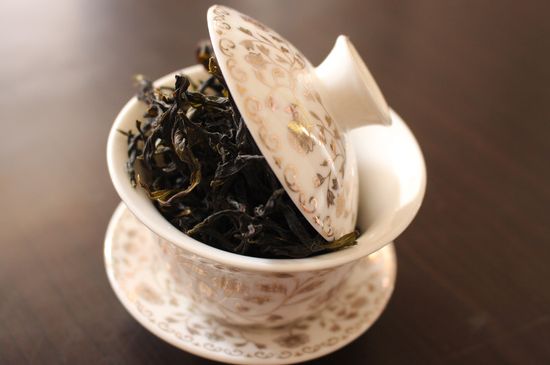 烏崠鴨屎香屬于哪類茶，鳳凰鴨屎香是紅茶還是綠茶？