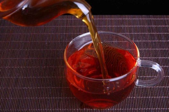 紅茶會(huì)加重濕氣嗎，喝什么茶能去除體內(nèi)濕氣