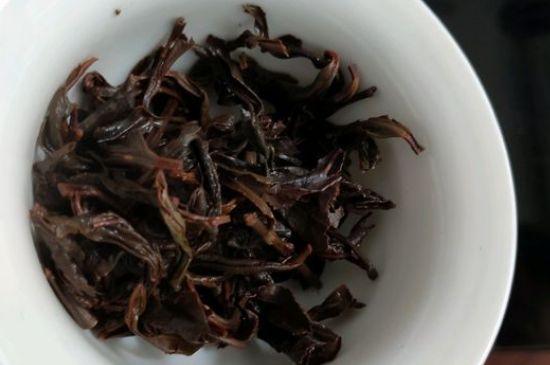 正山小種喝起來苦澀有點酸對嗎，正山小種發(fā)酸有害嗎