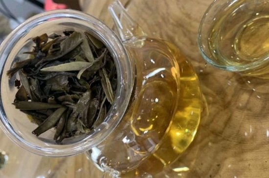 白茶三年為藥七年為寶的原理，為什么說(shuō)一年茶三年藥七年寶？