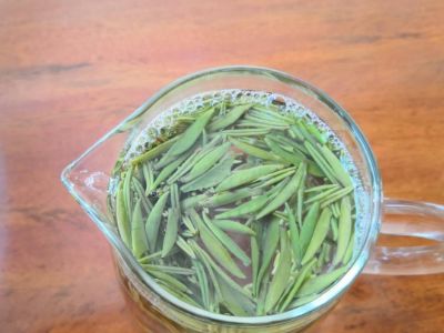 竹葉青和毛尖的區(qū)別，竹葉青和信陽毛尖哪個好？