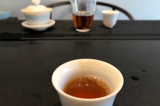 為什么喝巖茶會(huì)上火，巖茶喝多上火怎么辦？