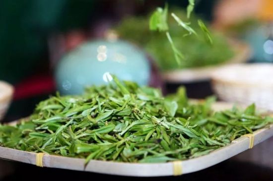 單樅茶什么季節(jié)最好喝，鳳凰單叢茶春茶好還是秋茶好？