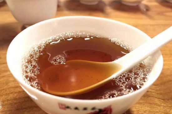 肉桂茶和大紅袍哪個貴，武夷山肉桂與大紅袍的價格比較