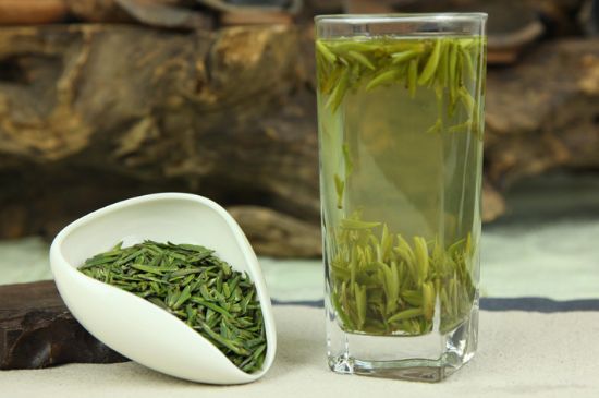 竹葉青和雀舌哪個(gè)貴，竹葉青茶貴嗎？